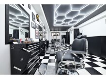キングコング バーバーショップ バイ アルバレス(KING KONG BARBERSHOP by ALVAREZ)