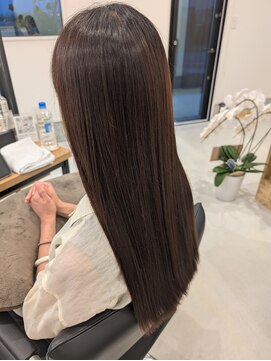 オーオ(OOO) 髪質改善ストレート×ロング