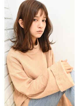 リタ(Lita) 【Lita 森川】ひし形・外ハネ・伸ばしかけウルフマッシュ