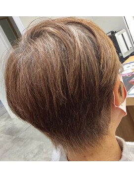 モッズヘア 青葉台店 お手入れ楽ちん 耳出しショート♪