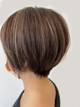 セラ(SERA) 白髪ぼかしハイライト