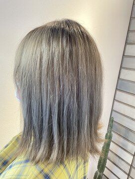 エイト 博多店(EIGHT hakata) ダブルカラーカーキシルバー