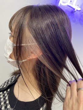 リッター(Ritter) ダブルカラー/インナーイヤリングカラー/ホワイトベージュ