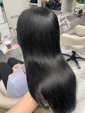 リーホリエ(Lee Horie) 【mio】大人気！髪質改善カラーでダメージ無かった事に♪