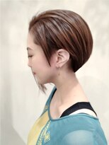 ハイストリートヘア(High street Hair)&nbsp;40代におすすめアシンメトリーショートスタイル