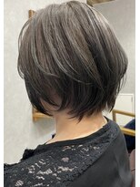 ハーツ(Heart's)&nbsp;白髪ぼかし×ショート