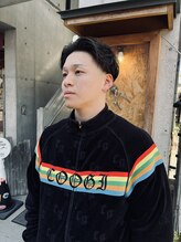 ファクトリーバーバーショップ(FACTORY barber shop) センターパート/Teper Fade