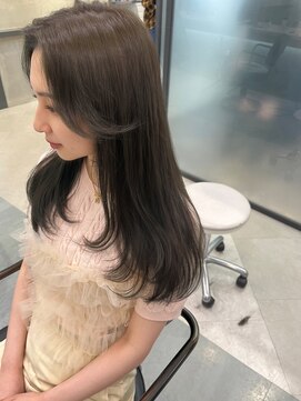 リリー(Lilley) (lilley内堀)当日ご予約/レイヤーカット/前髪/センター分け