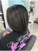 ハイライト　白髪ぼかし　ケアブリーチ　シルバー　グレー