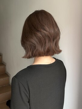 サンク 原宿 表参道(cinq) 原宿オリーブベージュヘーゼルグレージュブリーチカラーボブ韓国