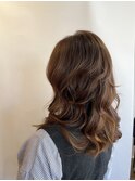 くせ毛を活かすロングレイヤー