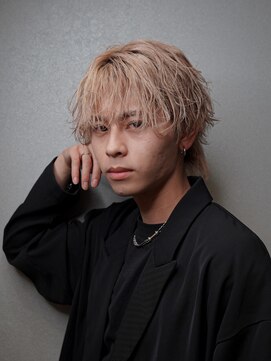 ガウディ 池袋店(Gaudi) ハイトーン×ブリーチ×無造作シースルー