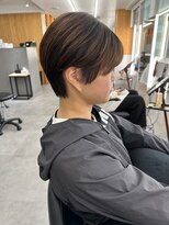 フリーラ 横浜(freera)&nbsp;アラサーアラフォーウェット感ウルフカットエアリーショート横浜