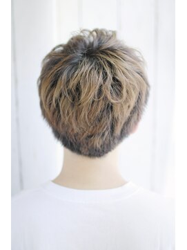 シュシュット(chouchoute) 吉祥寺ビジネスフェザーマッシュワイルドアップバングテクノ/021