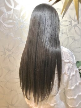 ヘア メイク ココ(hair make coco)の写真/【トリートメント成分配合、髪に負担の少ない矯正】また触りたくなるようなしっとりツヤツヤな仕上がりに♪