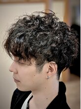 ヘアーズクラム&nbsp;ツーブロック×スパイラルパーマ