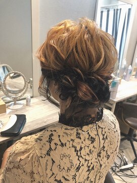 ヘアセットサロン ミント(Hair set salon MINT) サイドアップスタイル
