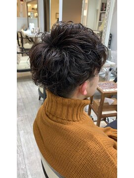 アリーズ シブヤ(ALLYS shibuya) ゆるスパイラルパーマ 抜け感  黒髪マッシュ 刈り上げ