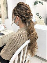 リサ 恵比寿(risa.)&nbsp;編み込みローポニー