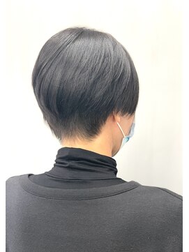 トップヘアー 中庄店(TOP HAIR fuapua) ナチュラル刈り上げショート【りり】