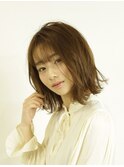 小顔ミディアム外ハネボブアッシュ