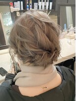 アールイー(Re:)&nbsp;ショートボブのアップスタイル