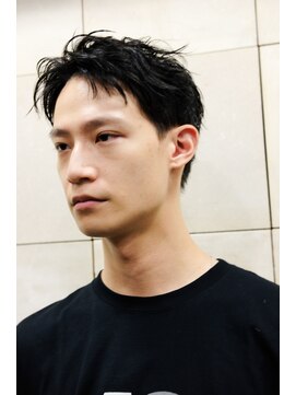 オーオ シカシカ(OOO YY) 刈り上げないレイヤーショート