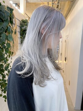 ジゼル 博多筑紫口店(GiseL) layer×White hair♪