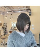 ヴィッカ ヘアーアンドメイク(vikka. hair and make)&nbsp;ストンとなびくナチュラルボブ