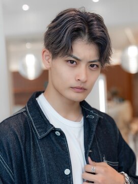 イオ 本厚木(io) メンズバレイヤージュセンターパート刈り上げグレージュカラー