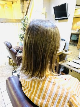 アックスピュア(axe pure) "オリーブグレージュ☆外ハネスタイル "