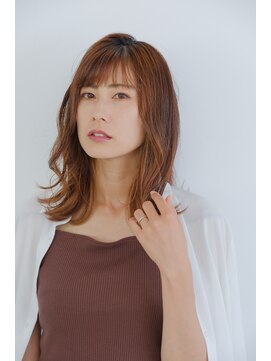 ノイ(noi) 軽やかミディ×透明感ブラウンカラー