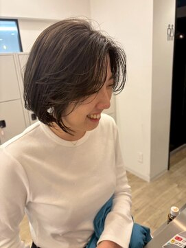 ヌビラ(Nubira) 切りっぱなしボブ/透明感暗めカラー/西千葉