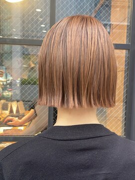 オーガニック アトリエ 大宮(organic+atelier) ブリーチなし大人可愛いマロンブラウン似合わせ耳かけボブ