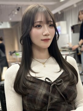 モク(mok) レイヤーカット×透明感カラー★yuka