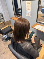 レアレア ヘアアンドライフ(LeaLea)&nbsp;ワンホンレイヤー/ミルクティーブロンド/ダークブルー/伊丹