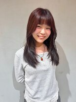 カルマ(KARMA) 顔まわりレイヤーのナチュラルセミロング