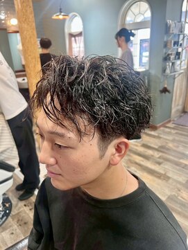 スタンドバーバー 柏(STAND BARBER) リバースセンターパート/ニュアンスウルフ/ダウンバング/柏