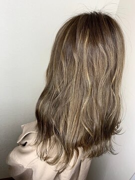 モルニ(MORNI) ショコラベージュ_マロンベージュ Aラインボブ かきあげ