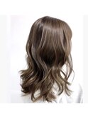 ハイライト白髪ぼかしミディアムヘアミックス巻き20代30代40代