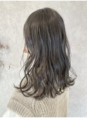 スモーキーベージュ