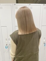 チェレ ロッソ 金剛店(Chere rosso)&nbsp;艶髪ミルクティーベージュ/パッツンボブ/ワンれんボブ