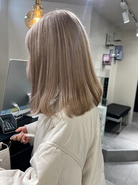 ベレーザ 渋谷(BELEZA) 6743艶髪グレーベージュミルクティーアッシュハイトーンカラー