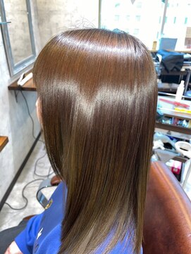 エスト(est) 髪質改善/新宿/西新宿/トリートメント/白髪染め/白髪ぼかし