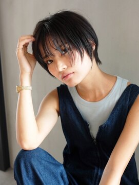 シオン(shion) 似合わせカット刈り上げボブフェザーショート_F70339