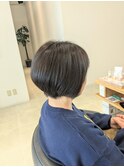 大人女性のひし形ショートボブ