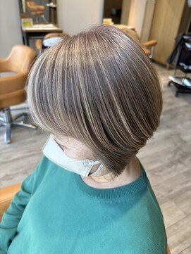 ジャストビューティ ルフレ 金沢八景店(Just Beauty Rufure) ショート/白髪ぼかし/ハイライト/ブリーチなし