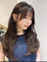 ティア 青山(Tia.) (ロングレイヤーカット/内巻きワンカール/前髪/小顔)