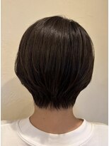 ロク(6)&nbsp;主役が襟足ショート