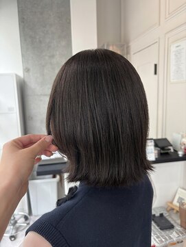 ファルベ(Farbe) レイヤーボブスタイル×透明感カラー